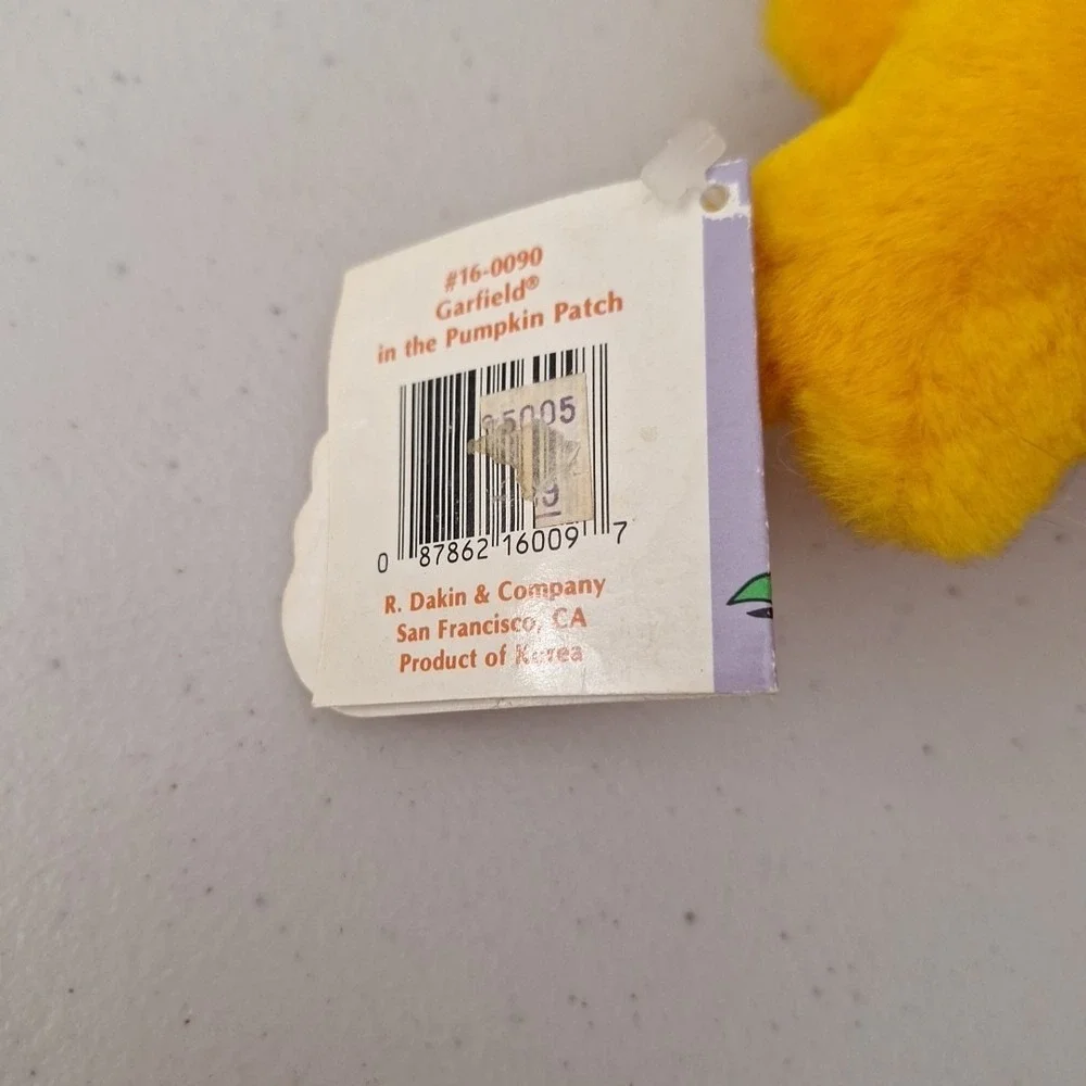 Vintage 1981 DAKIN Garfield Pumpkin Patch Halloween Plush Stuffed Toy 12